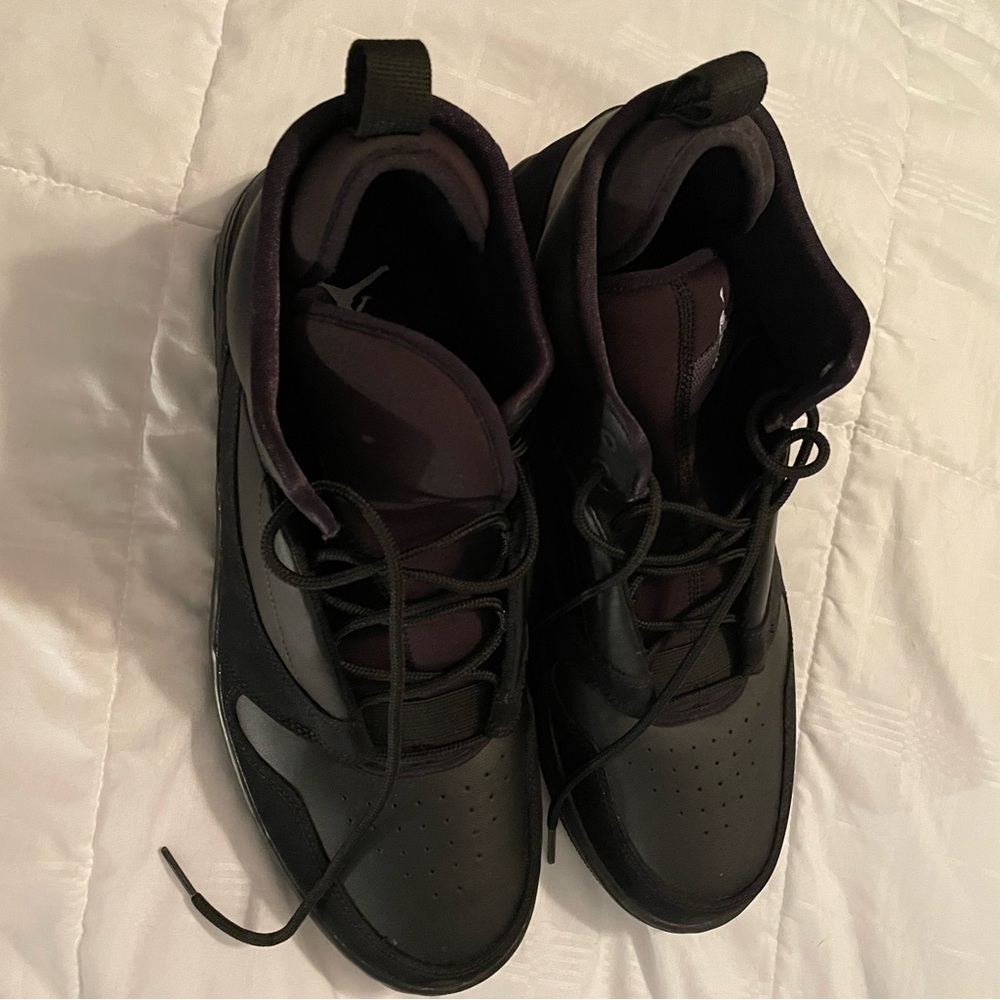 Black Jordan’s - Picture 3 of 10
